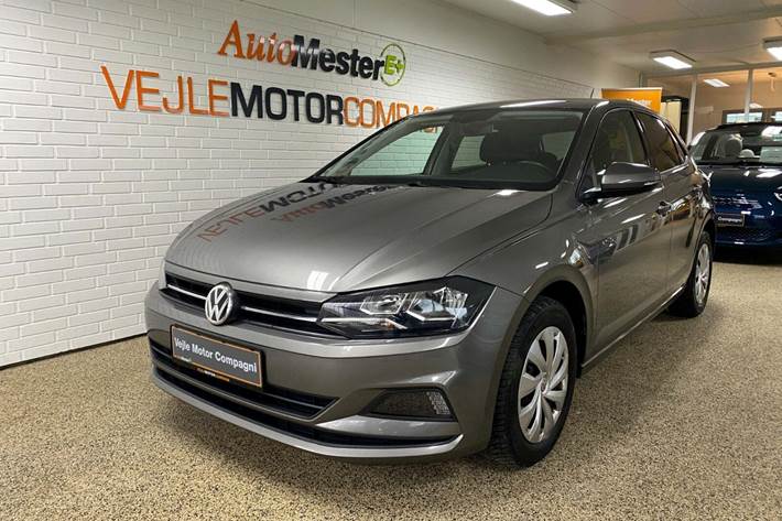 Grå VW Polo fra 2018 set udefra