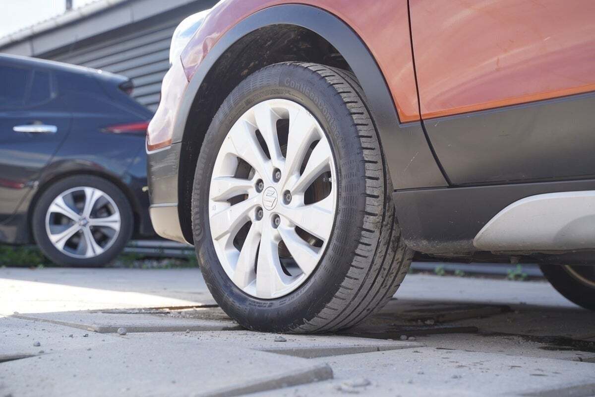 Bronze Suzuki S-Cross fra 2018