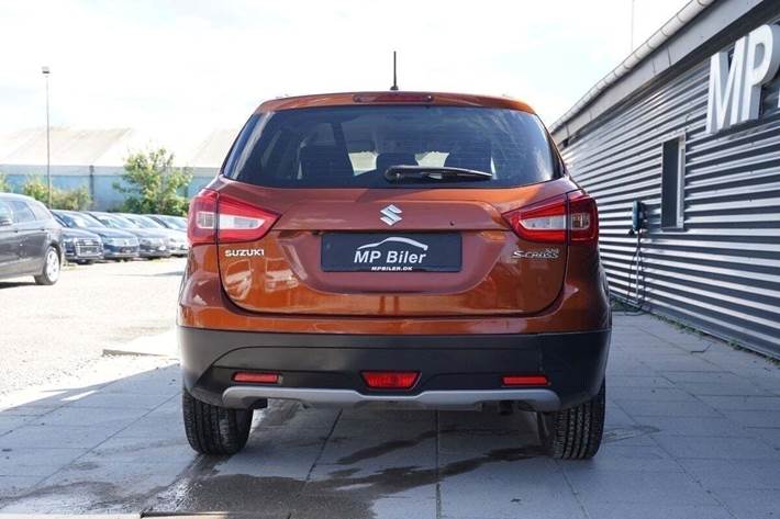 Bronze Suzuki S-Cross fra 2018