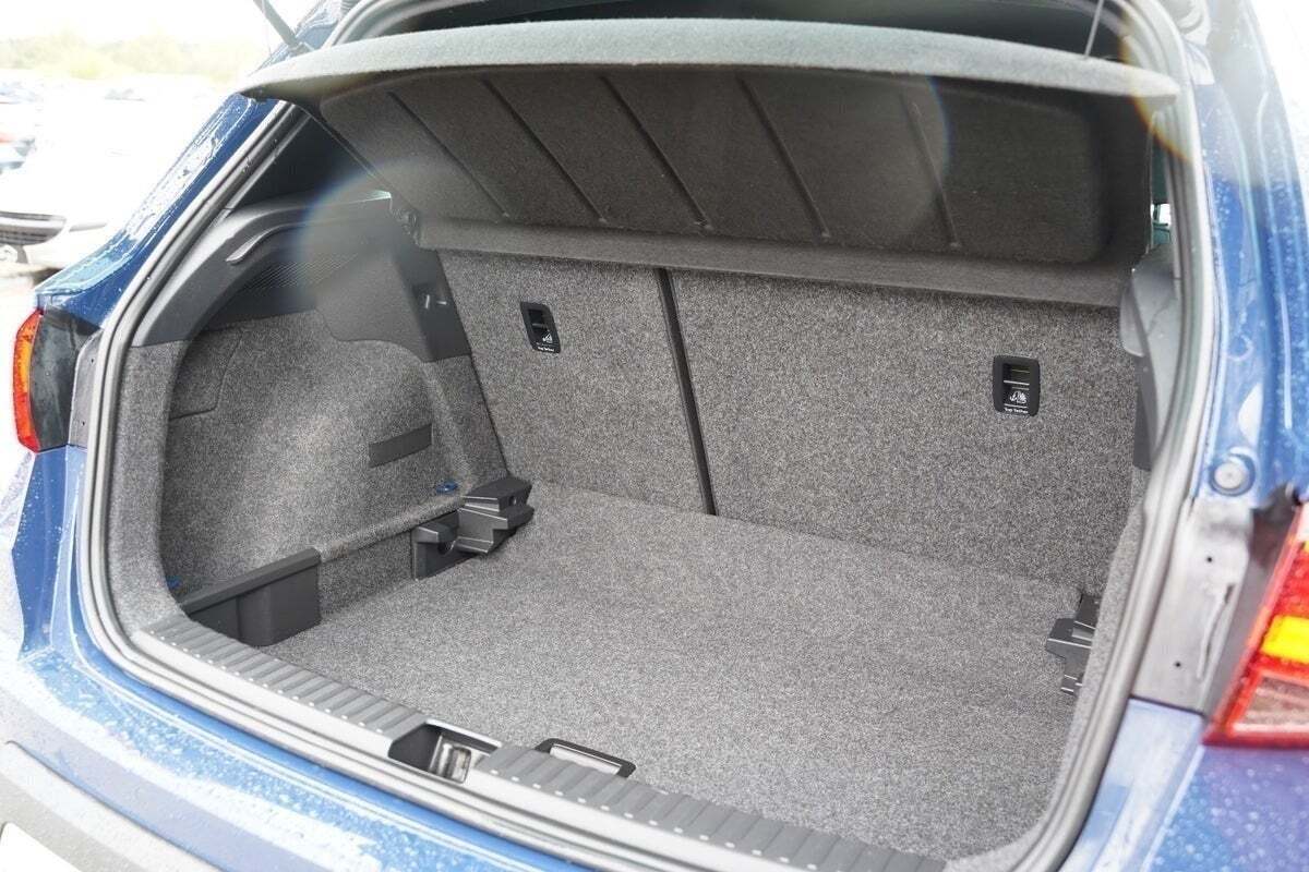 Blå Seat Arona fra 2018