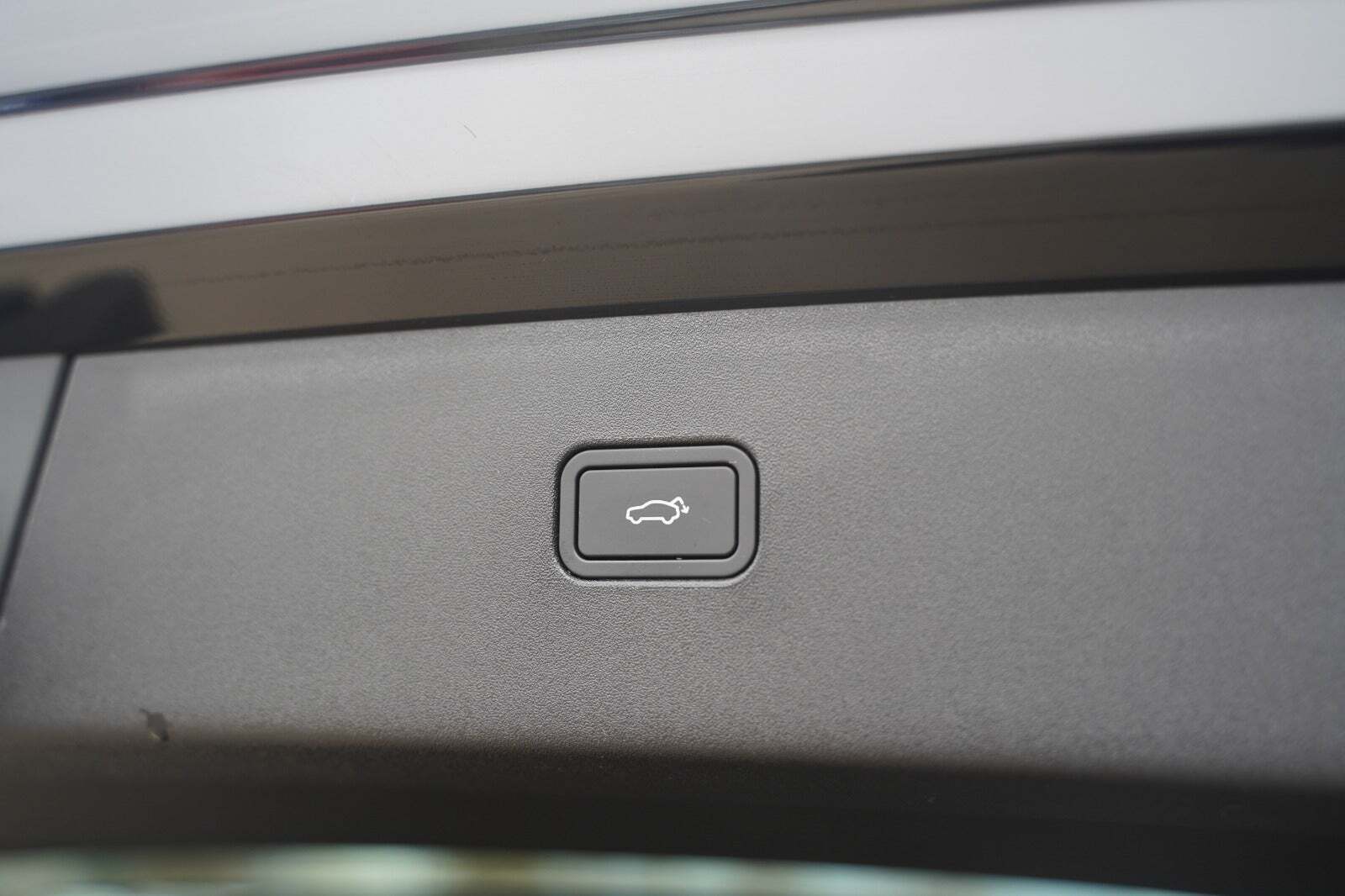 Sort Volvo EX30 fra 2024