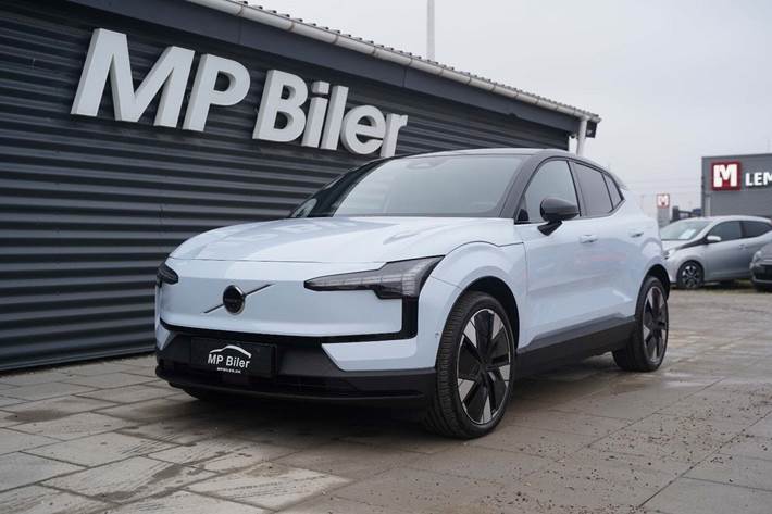 Blå Volvo EX30 fra 2025 set udefra