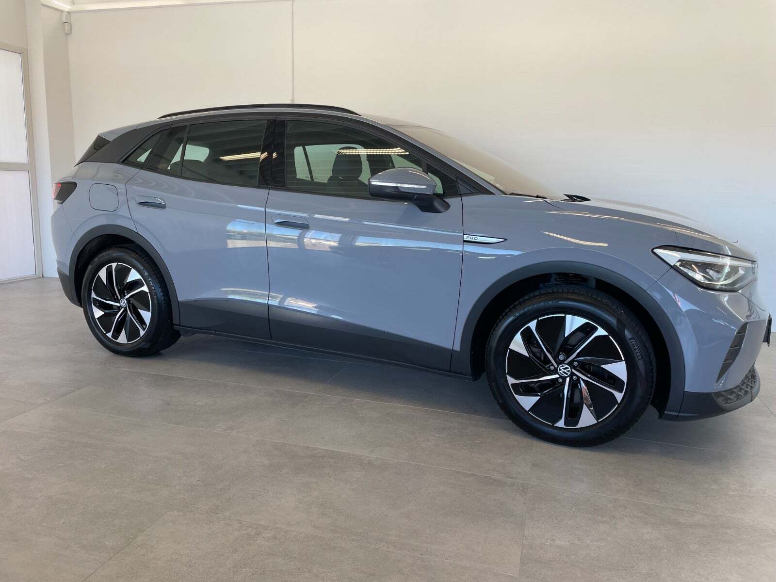 Grå VW ID.4 fra 2023
