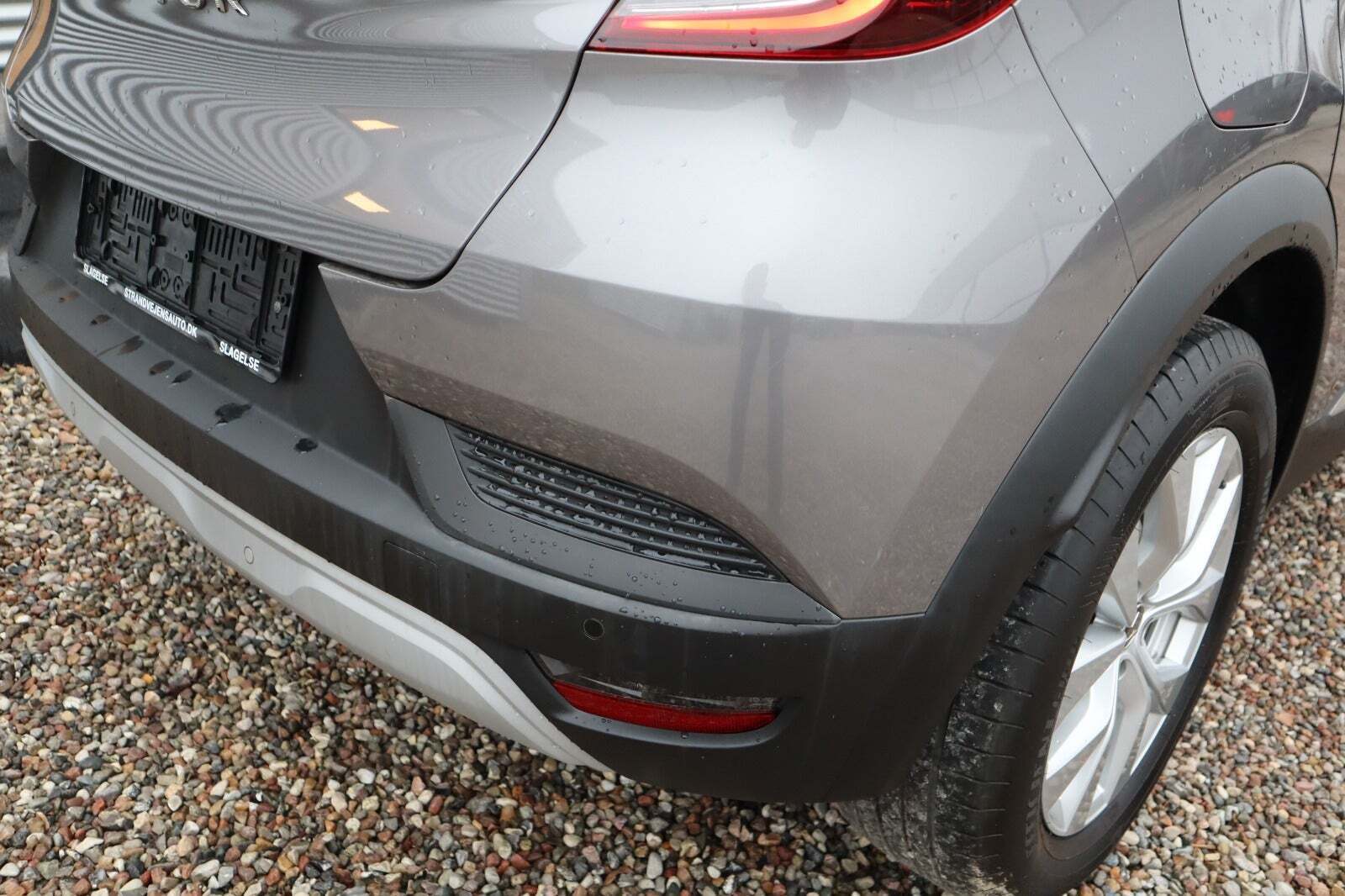 Grå Renault Captur fra 2020