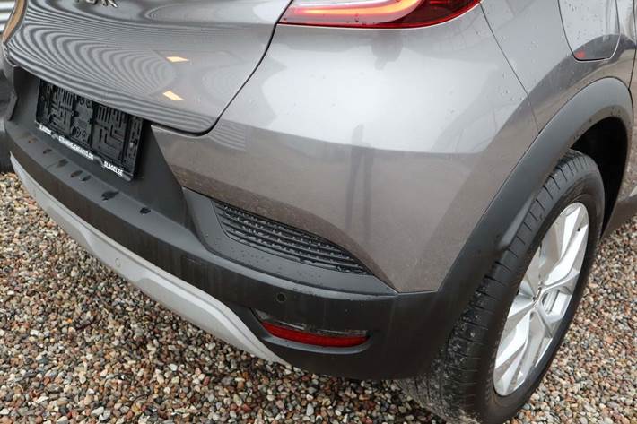 Grå Renault Captur fra 2020