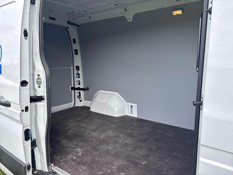 Renault Master V T33 2,0 dCi 130 L2H2 Kassevogn Tekno