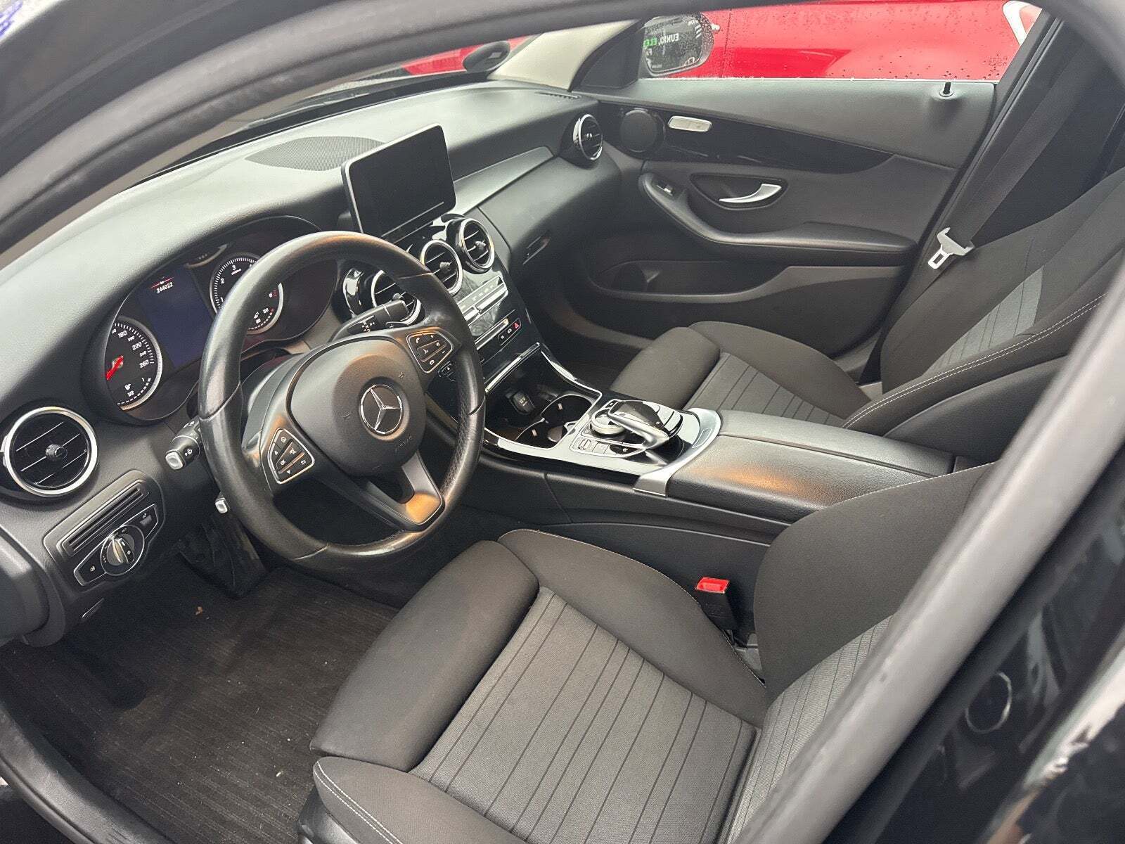 Sort Mercedes C220 d fra 2018