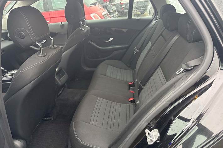 Sort Mercedes C220 d fra 2018