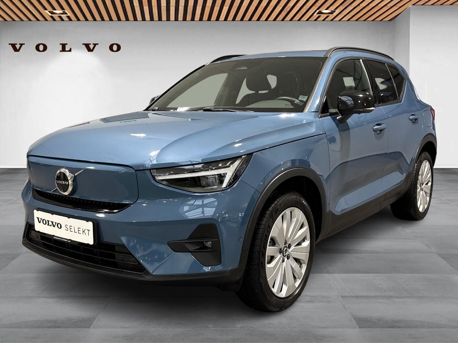 Volvo EX40 Single Motor Extended Range Core 252HK 5d Aut.