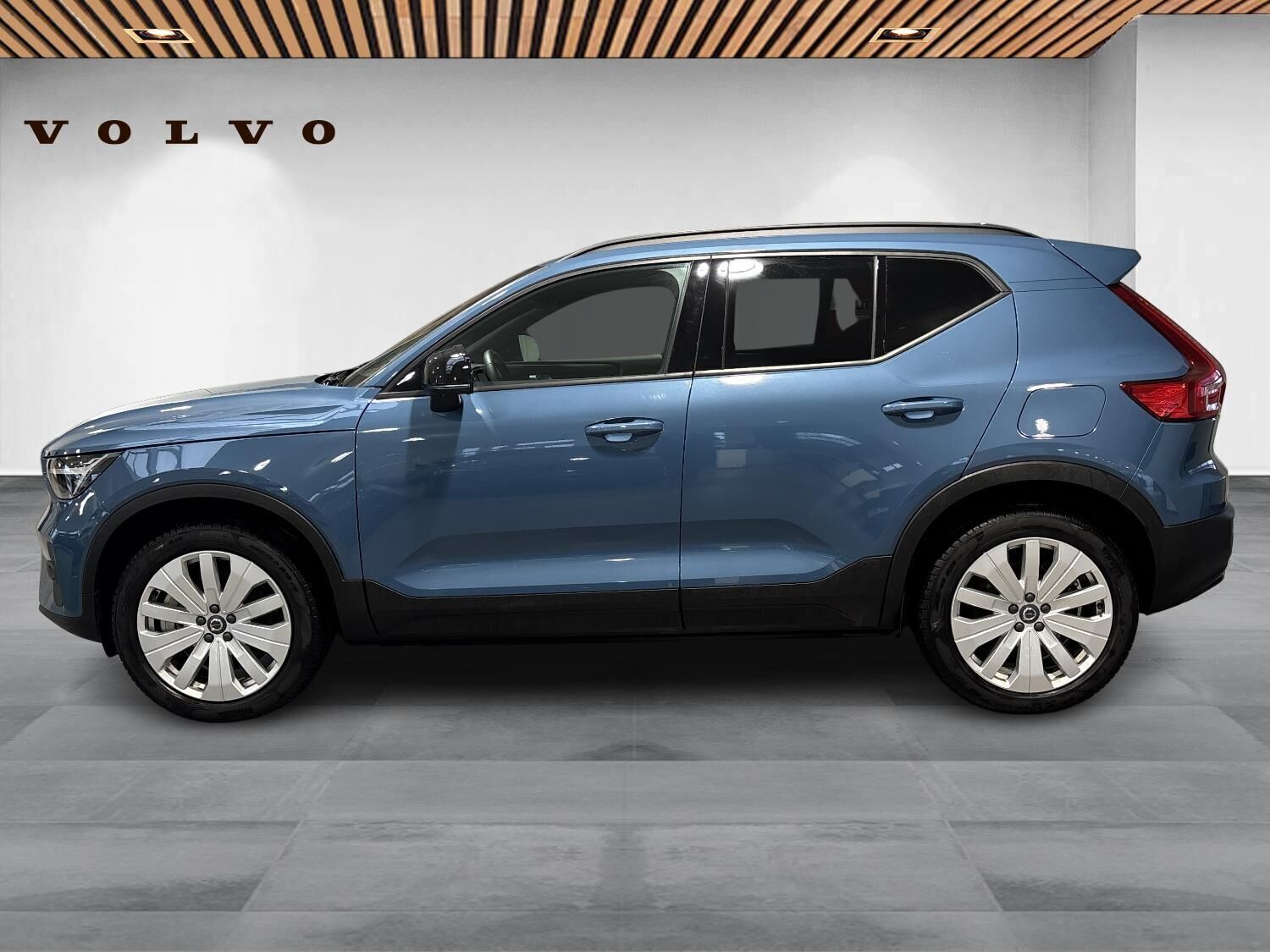 Volvo EX40 Single Motor Extended Range Core 252HK 5d Aut.