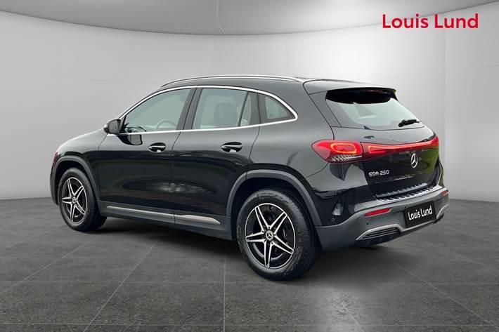 Sort Mercedes EQA 250 fra 2023