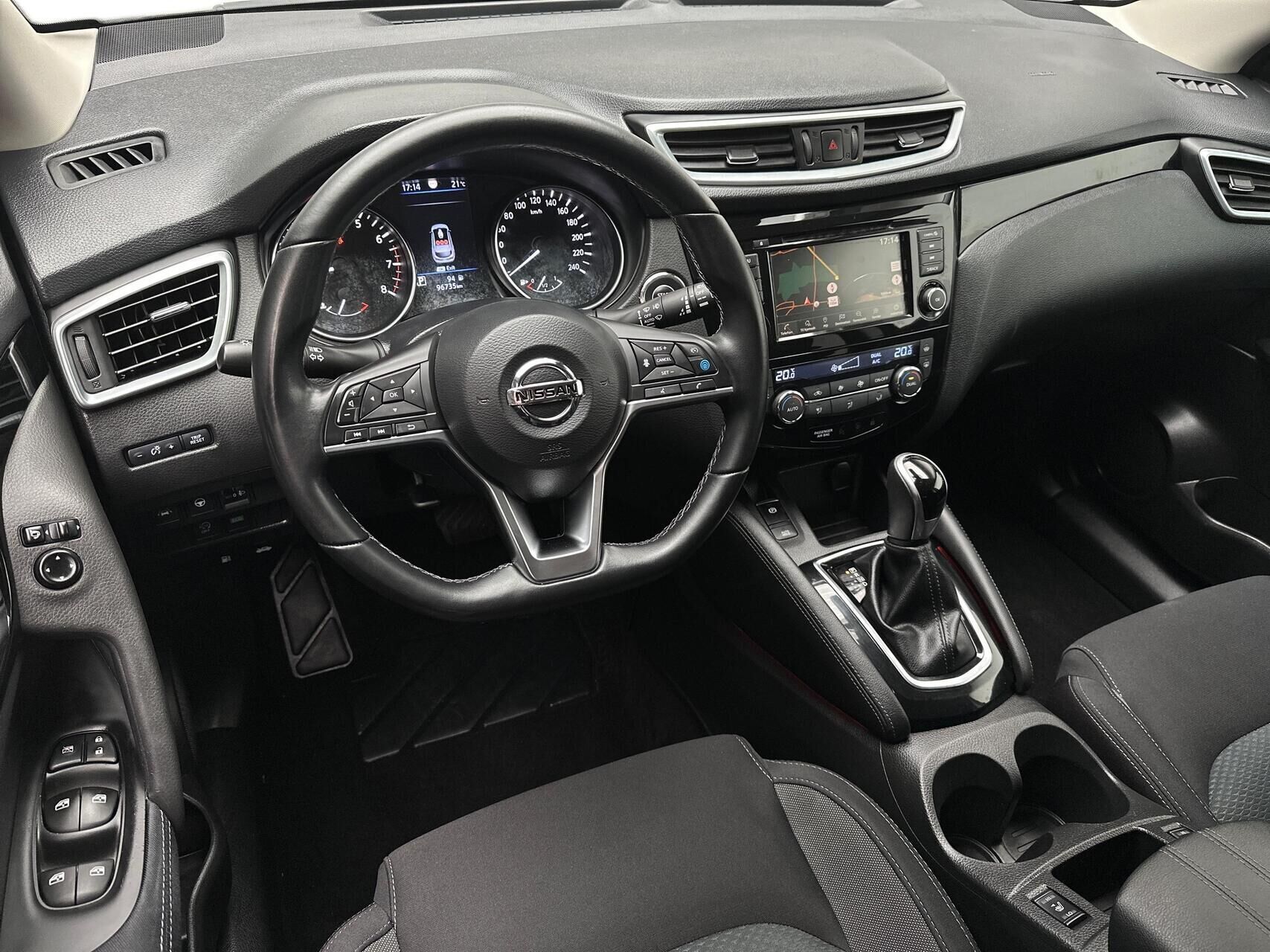 Sort Nissan Qashqai fra 2020