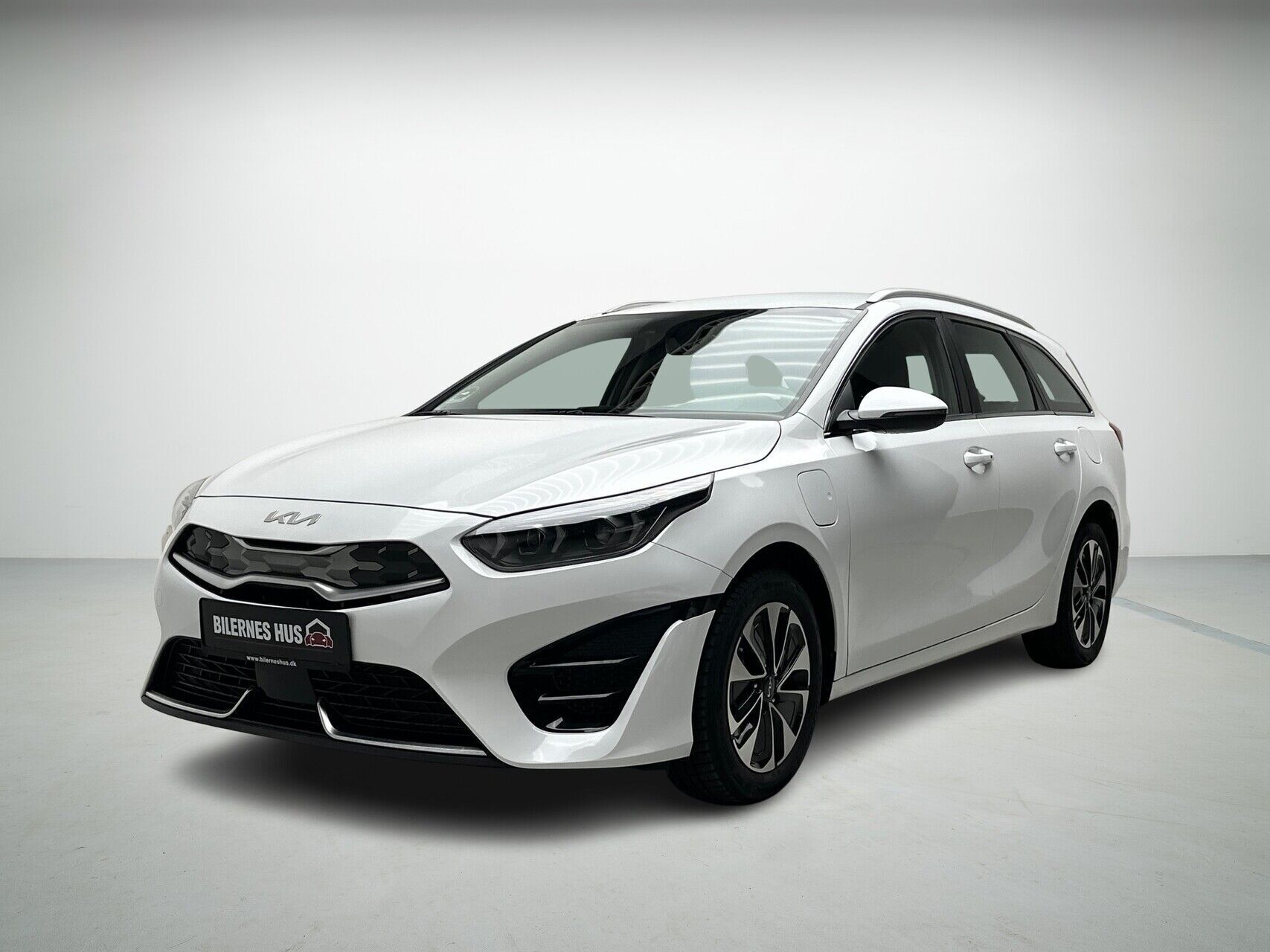 Kia Ceed 1,6 SW GDI PHEV  Plugin-hybrid Prestige DCT 141HK Stc 6g Aut.