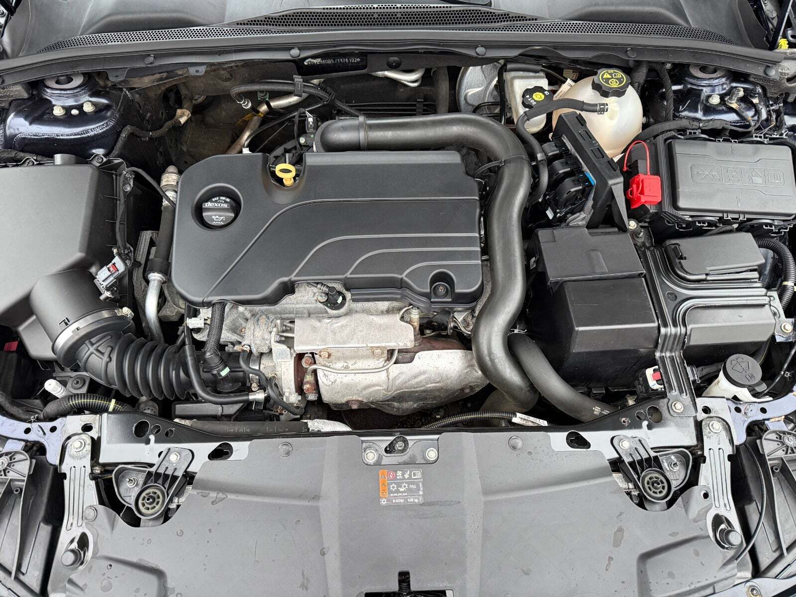 Blå Opel Insignia fra 2018