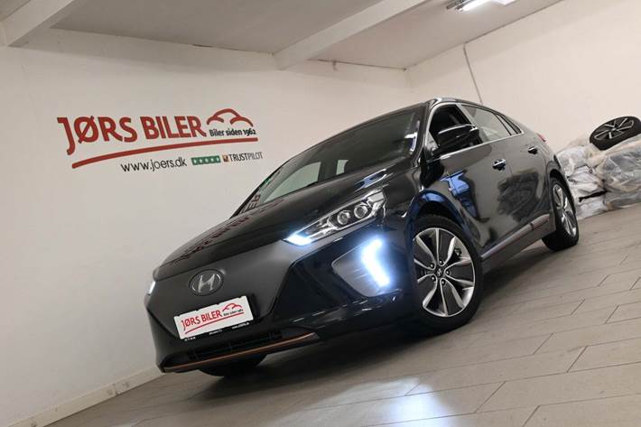 Grå Hyundai Ioniq fra 2018 set udefra