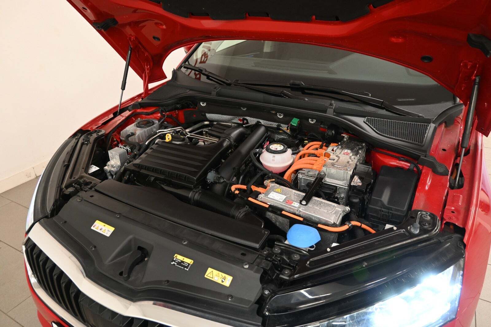 Rød Skoda Octavia fra 2021