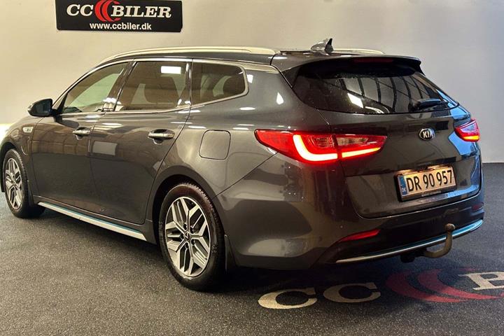 Grå Kia Optima fra 2020