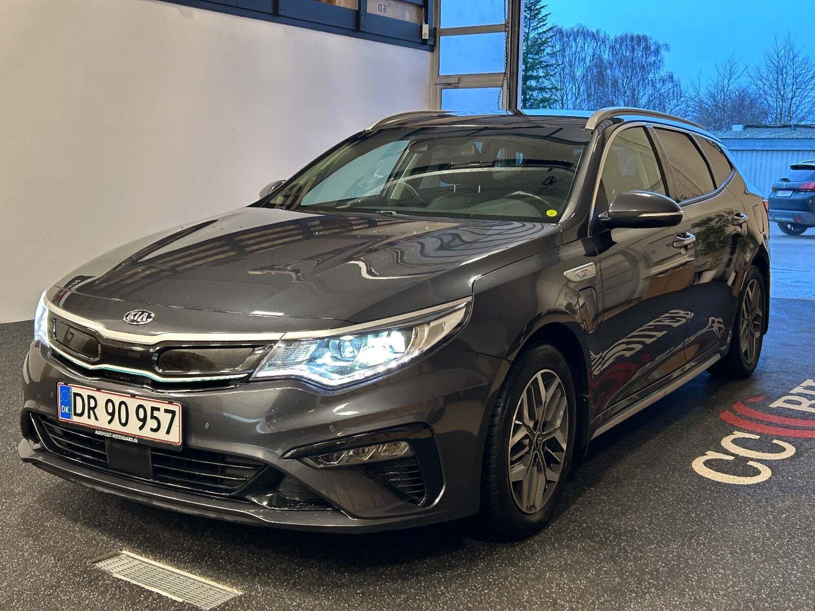 Grå Kia Optima fra 2020