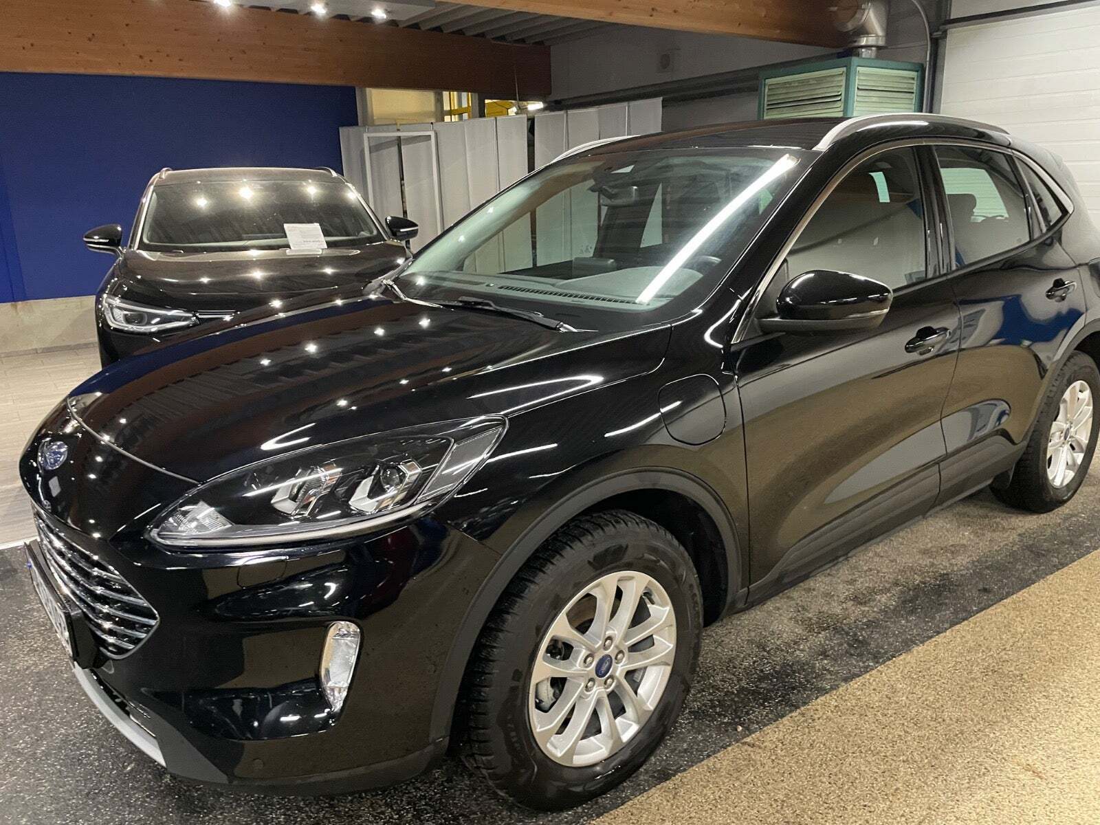 Ford Kuga 2,5 PHEV Titanium CVT