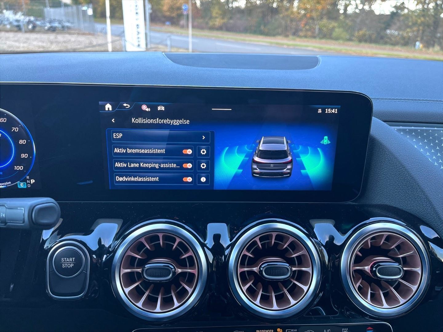 Sort Mercedes EQA 250 fra 2025