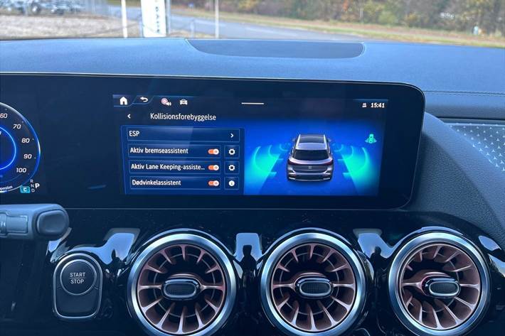 Sort Mercedes EQA 250 fra 2025