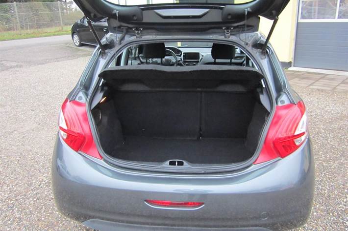 undefined Peugeot 208 fra 2012