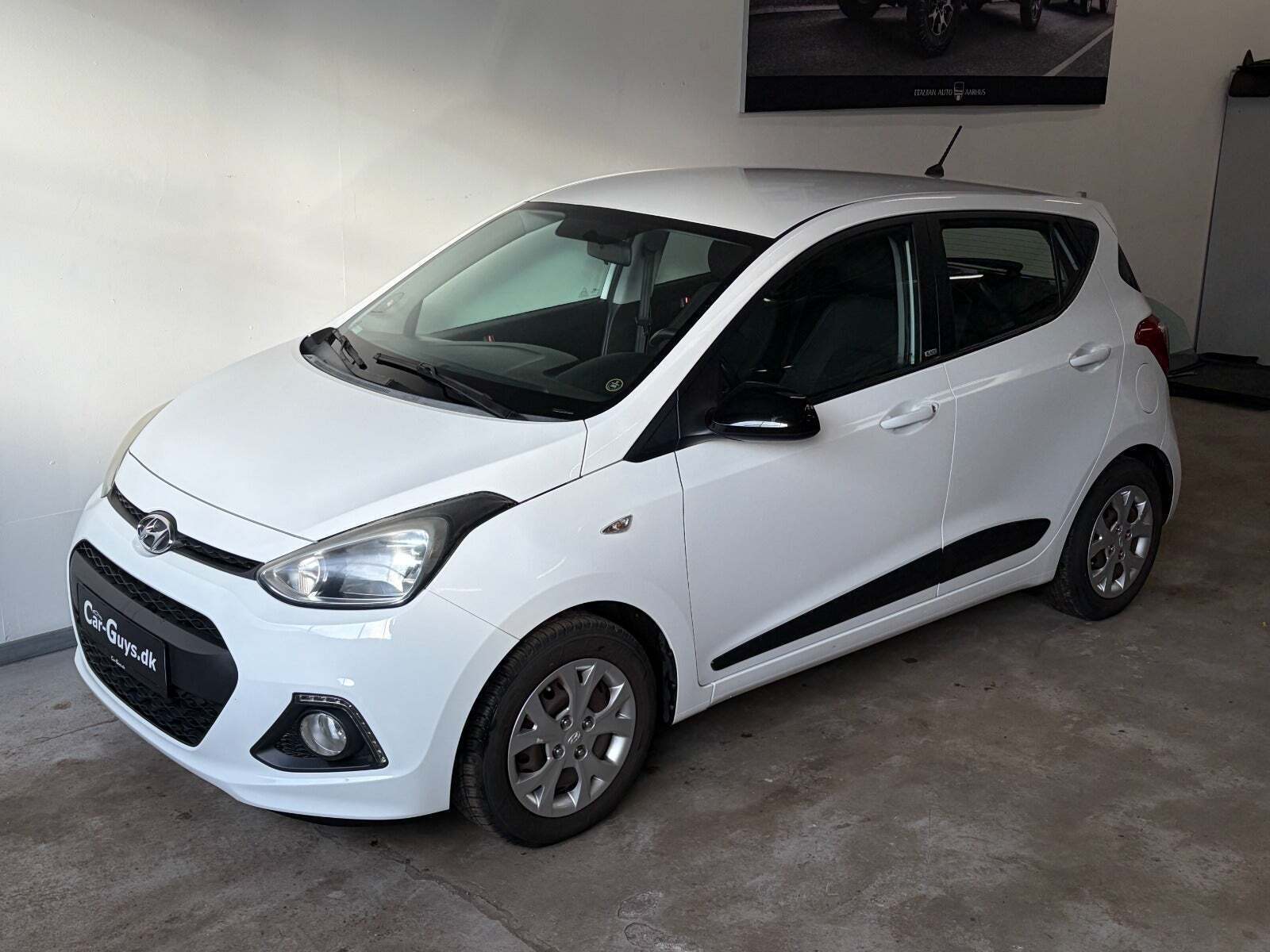 Hyundai i10 1,0 Black Line