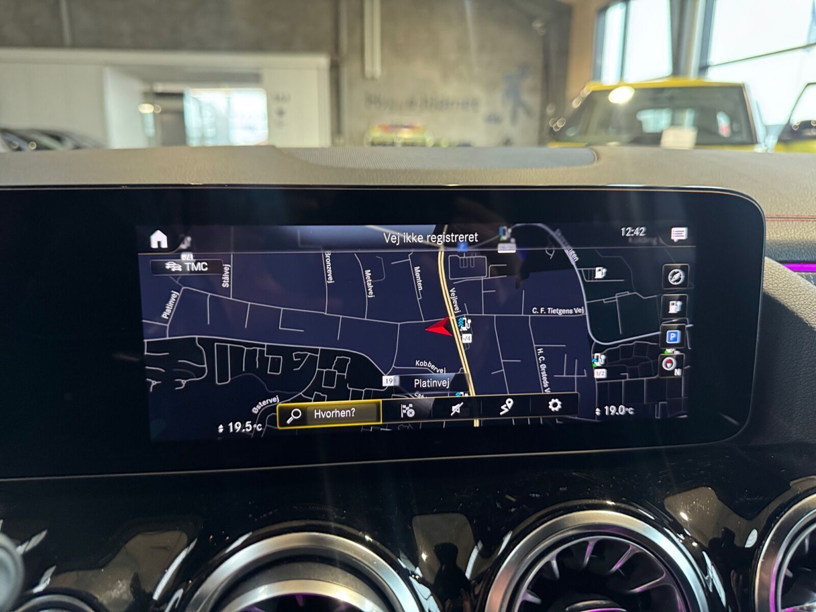 Hvid Mercedes EQA250 fra 2022