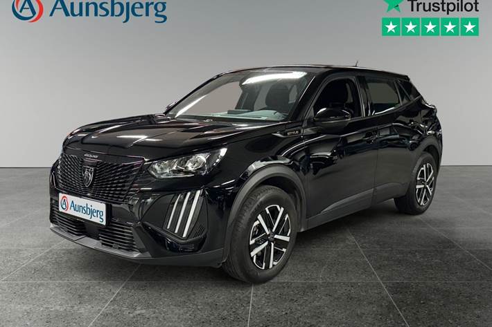 Sort Peugeot e-2008 fra 2025 set udefra