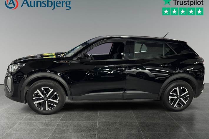 Sort Peugeot e-2008 fra 2025