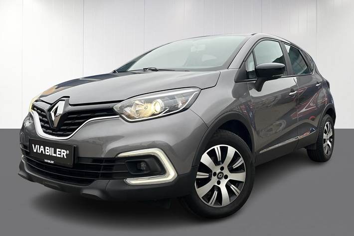 Grå Renault Captur fra 2018 set udefra
