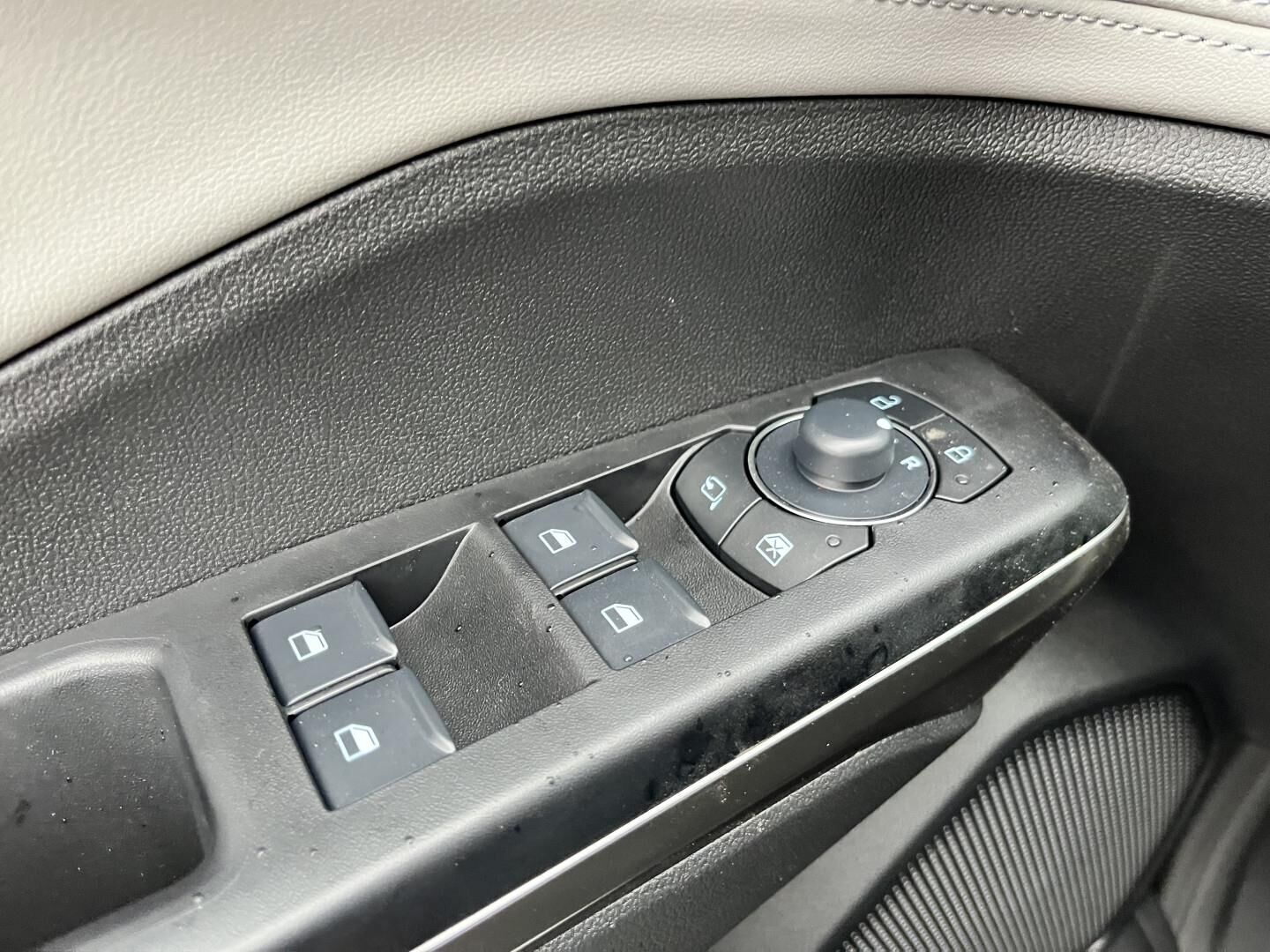 Sort Ford Puma Gen-E fra 2025