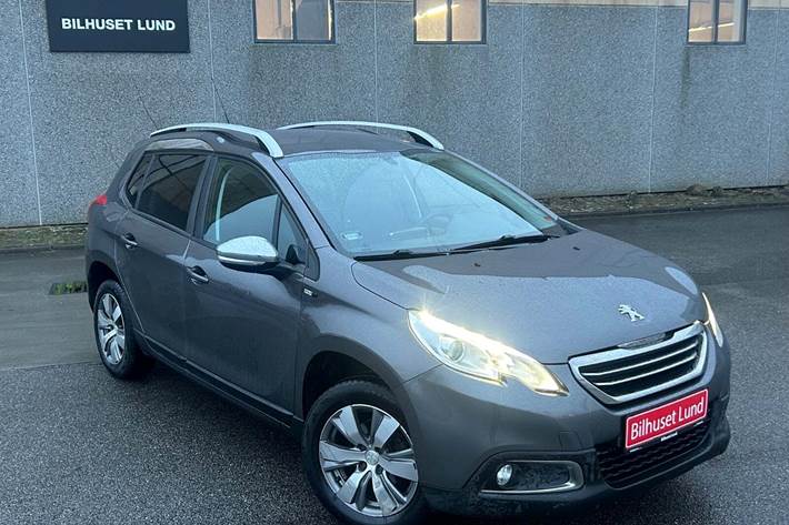 Grå Peugeot 2008 fra 2016