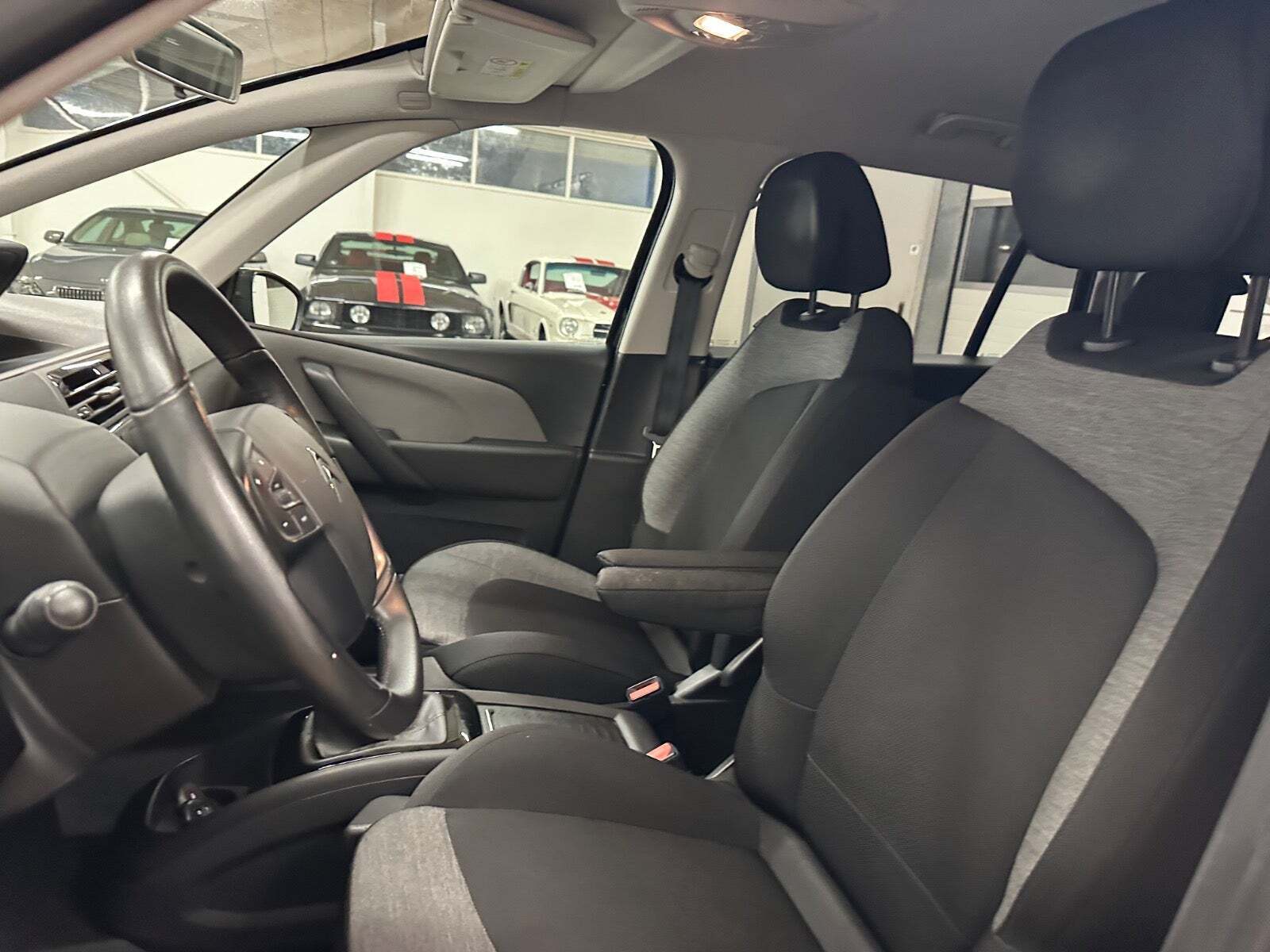 Sort Citroën Grand C4 SpaceTourer fra 2019