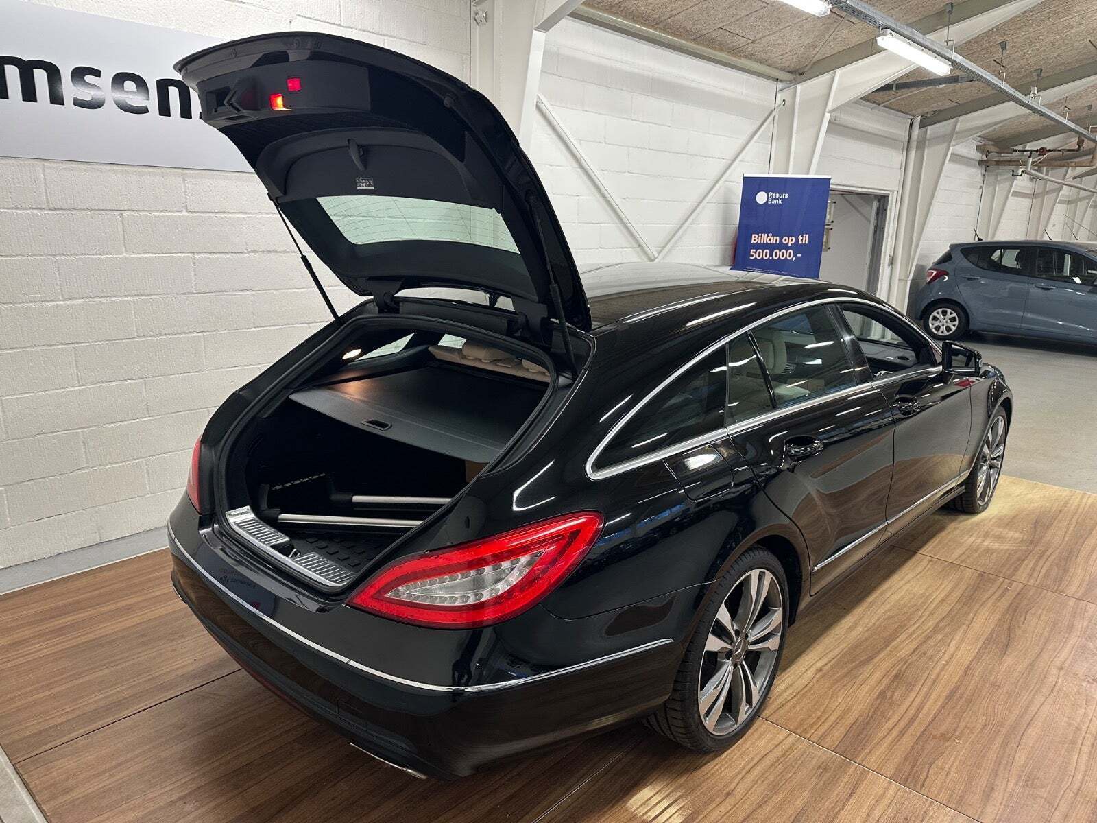 Sort Mercedes CLS350 fra 2013