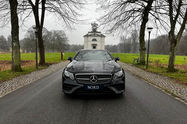 Sort Mercedes E400 fra 2017