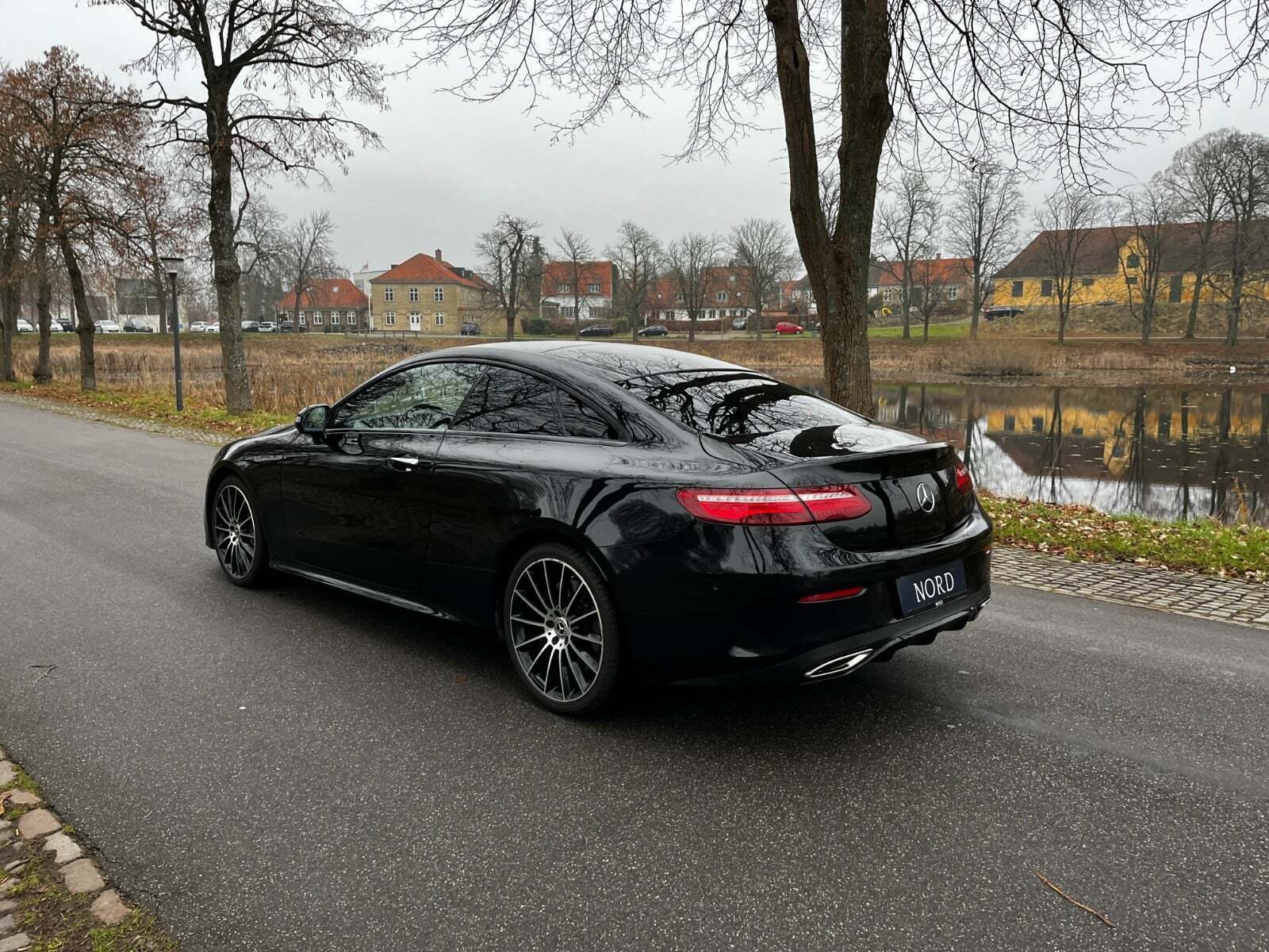 Mercedes E400 3,0 AMG Line Coupé aut. 4Matic