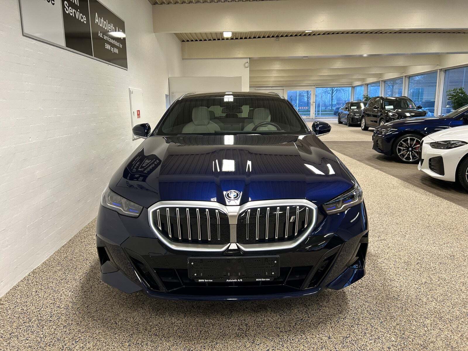 BMW i5 eDrive40 Touring Fully Charged M-Sport