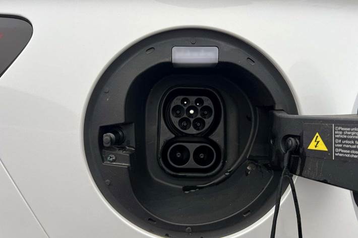 Hvid BYD Seal U fra 2024