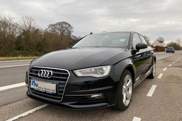 Sort Audi A3 fra 2016 set udefra