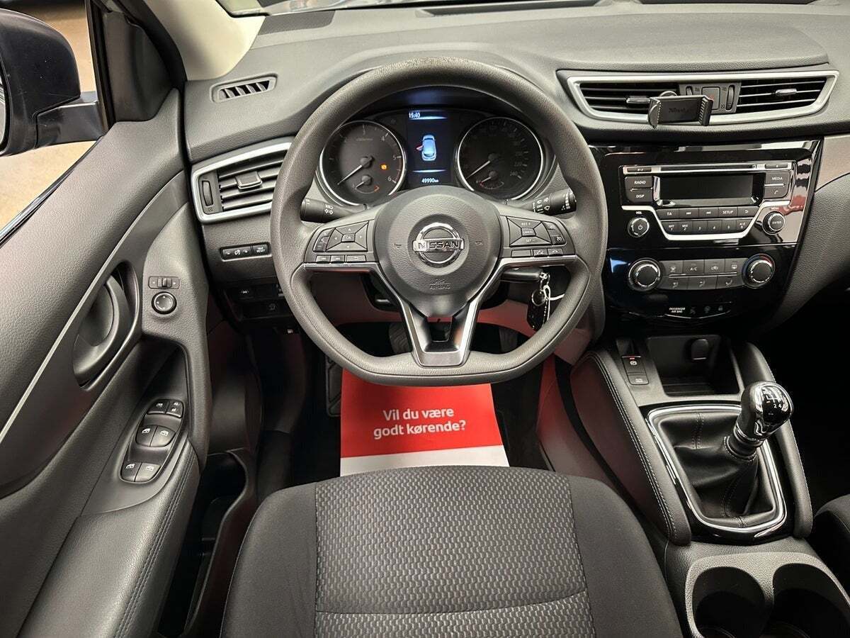 Grå Nissan Qashqai fra 2019
