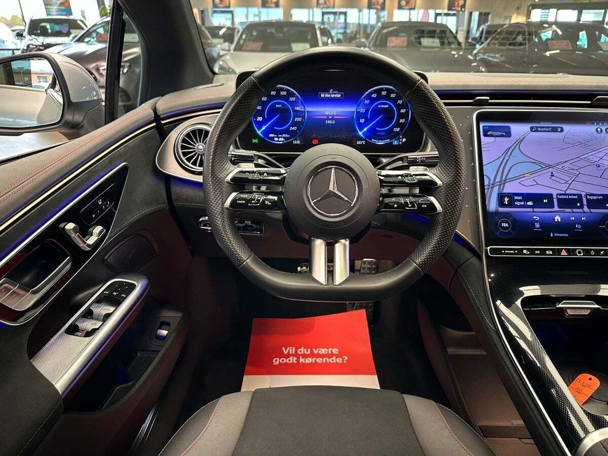 Sølv Mercedes EQE350 fra 2024