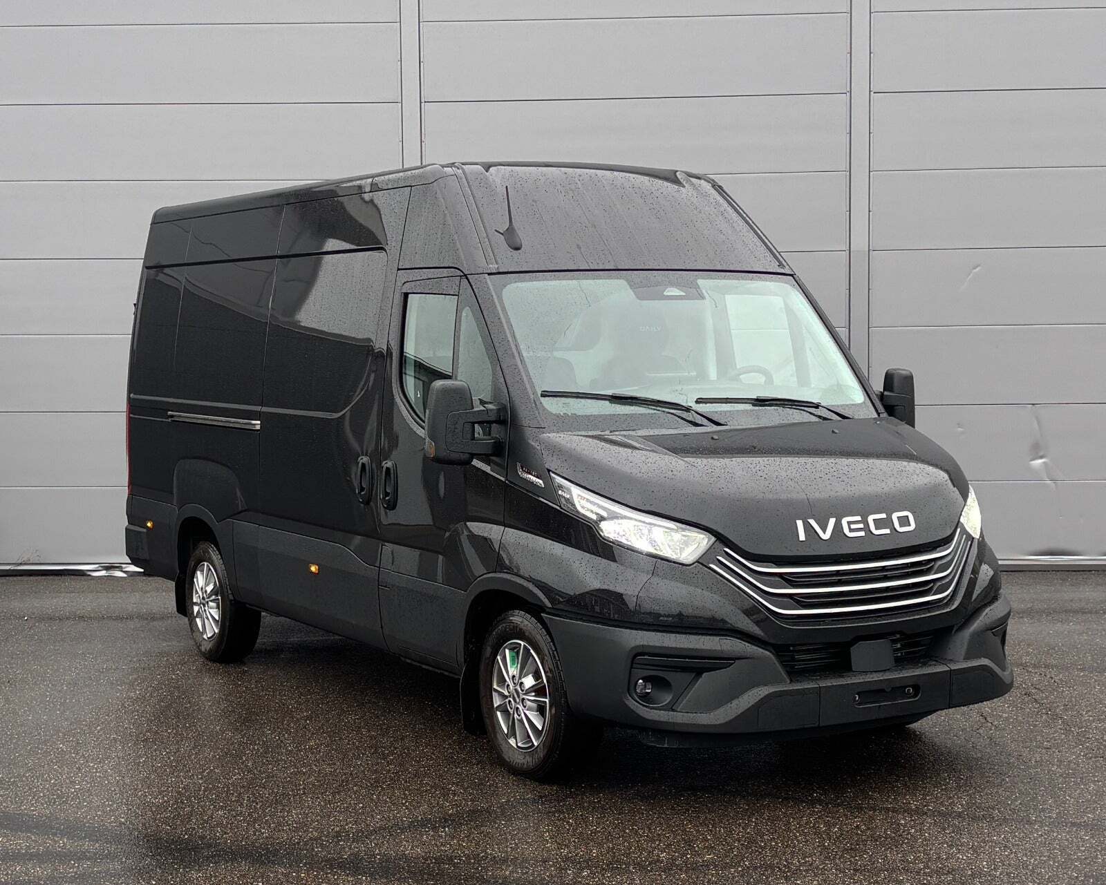 Iveco Daily 3,0 35S18 12m³ Van AG8