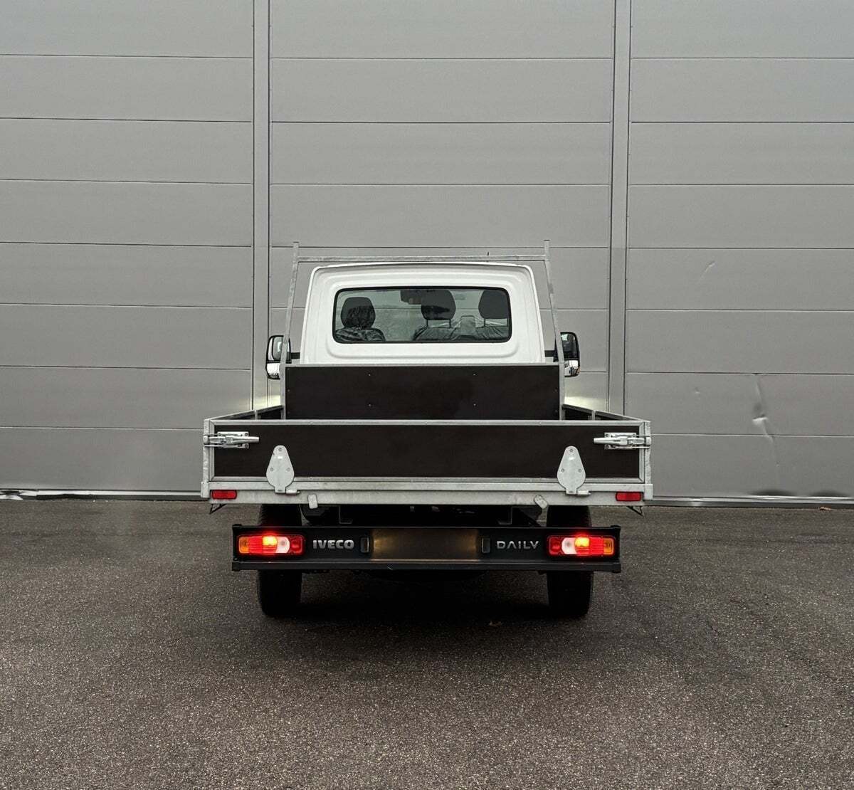 Iveco Daily 3,0 35S18 4100mm Lad AG8