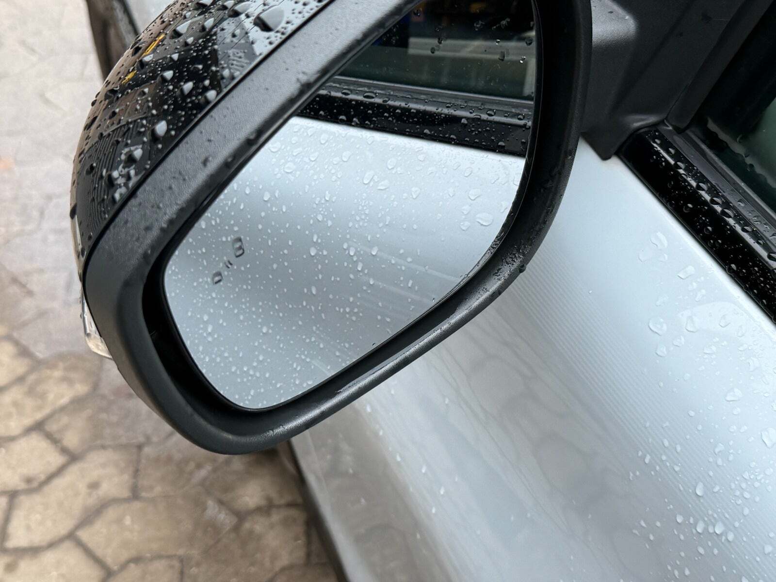 Hvid Ford Mustang Mach-E fra 2021