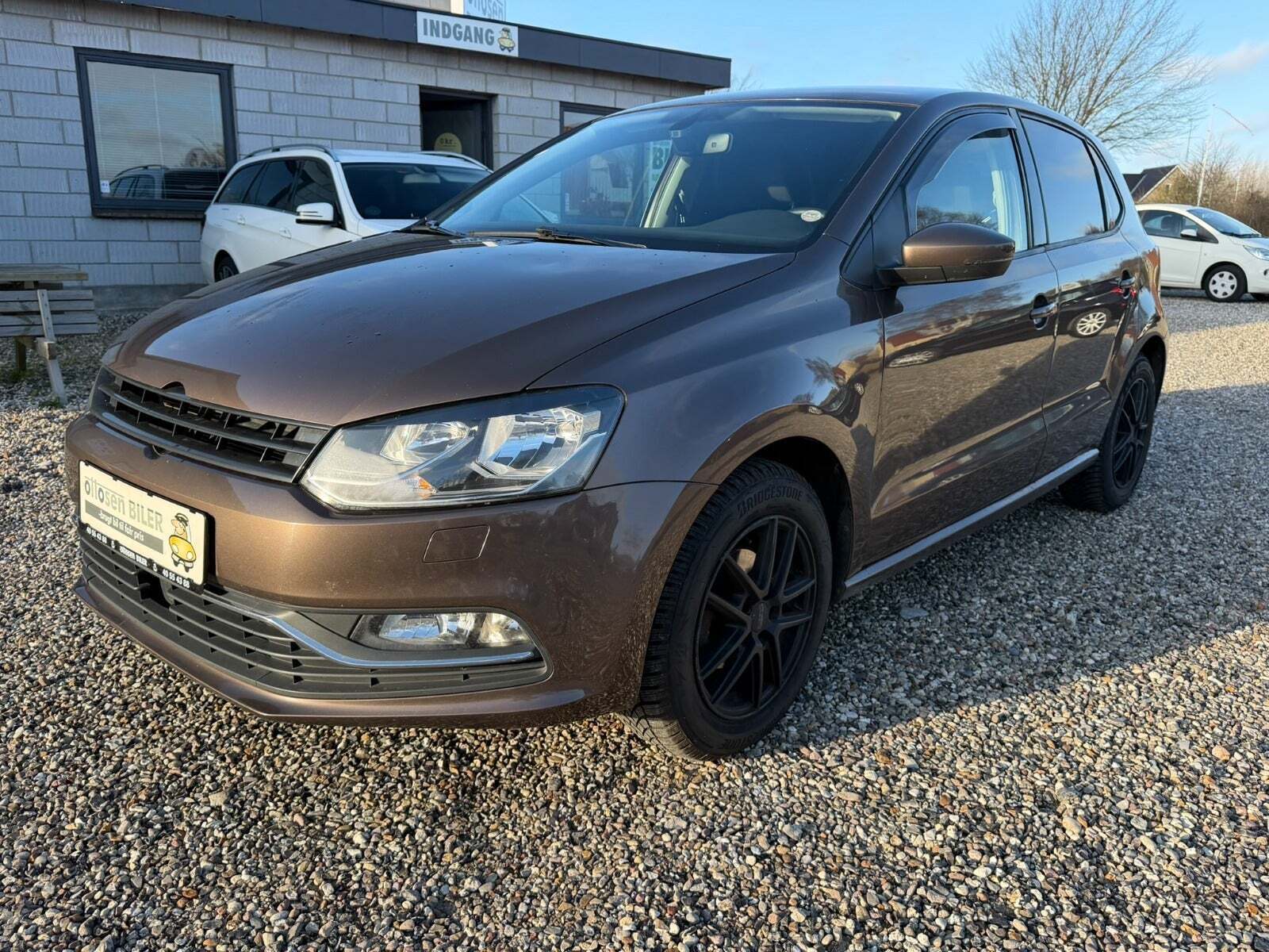Brun VW Polo fra 2015