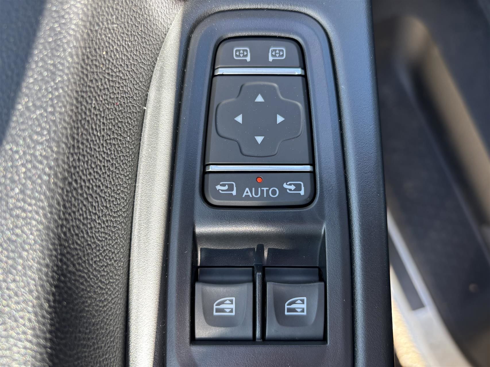 Sort Renault Trafic fra 2025