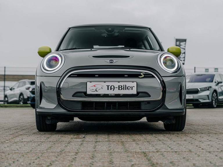 Mini Cooper SE Essential