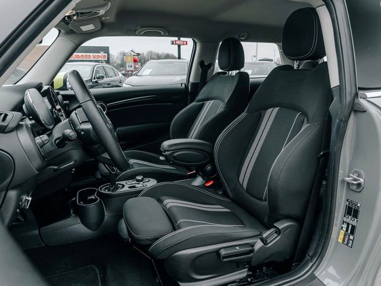 Mini Cooper SE Essential