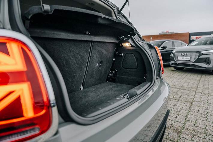 Grå Mini Cooper SE fra 2023